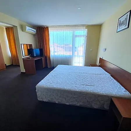 Sandor Hotel