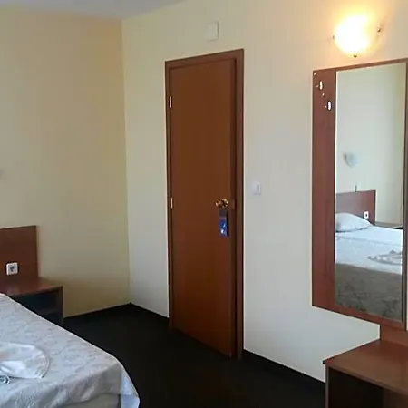 Sandor Hotel